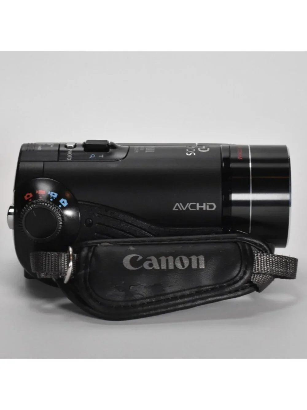 Canon VIXIA HF-10 AVCHD 16GB Dual Flash Memory/SDHC Memory HD Camcorder MINT